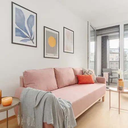 Days - Stylish W Balcony - Trendy Neighborhood *