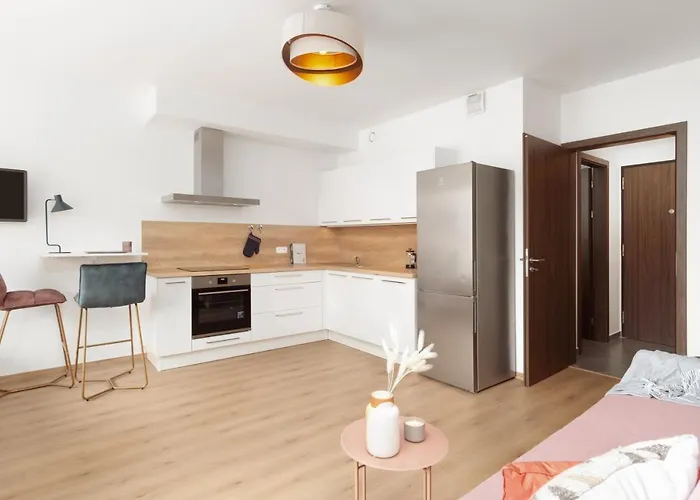 Apartament Days - With Balcony In Quiet And Trendy Holesovice Praga